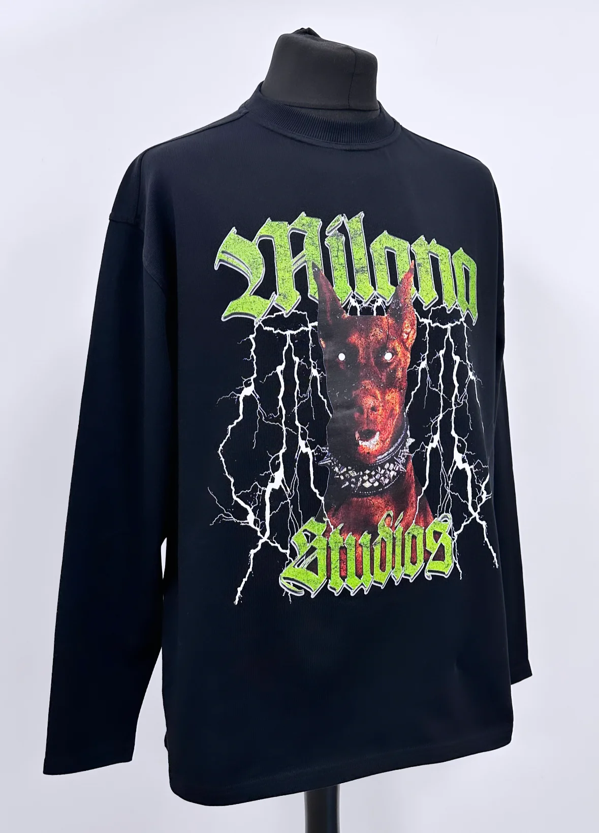 Black Heavyweight Graphic Long Sleeve T-shirt. - Image 3
