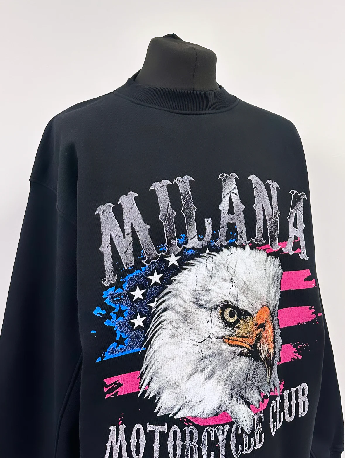 Black Heavyweight Vintage Open Hem Sweatshirt. - Image 4
