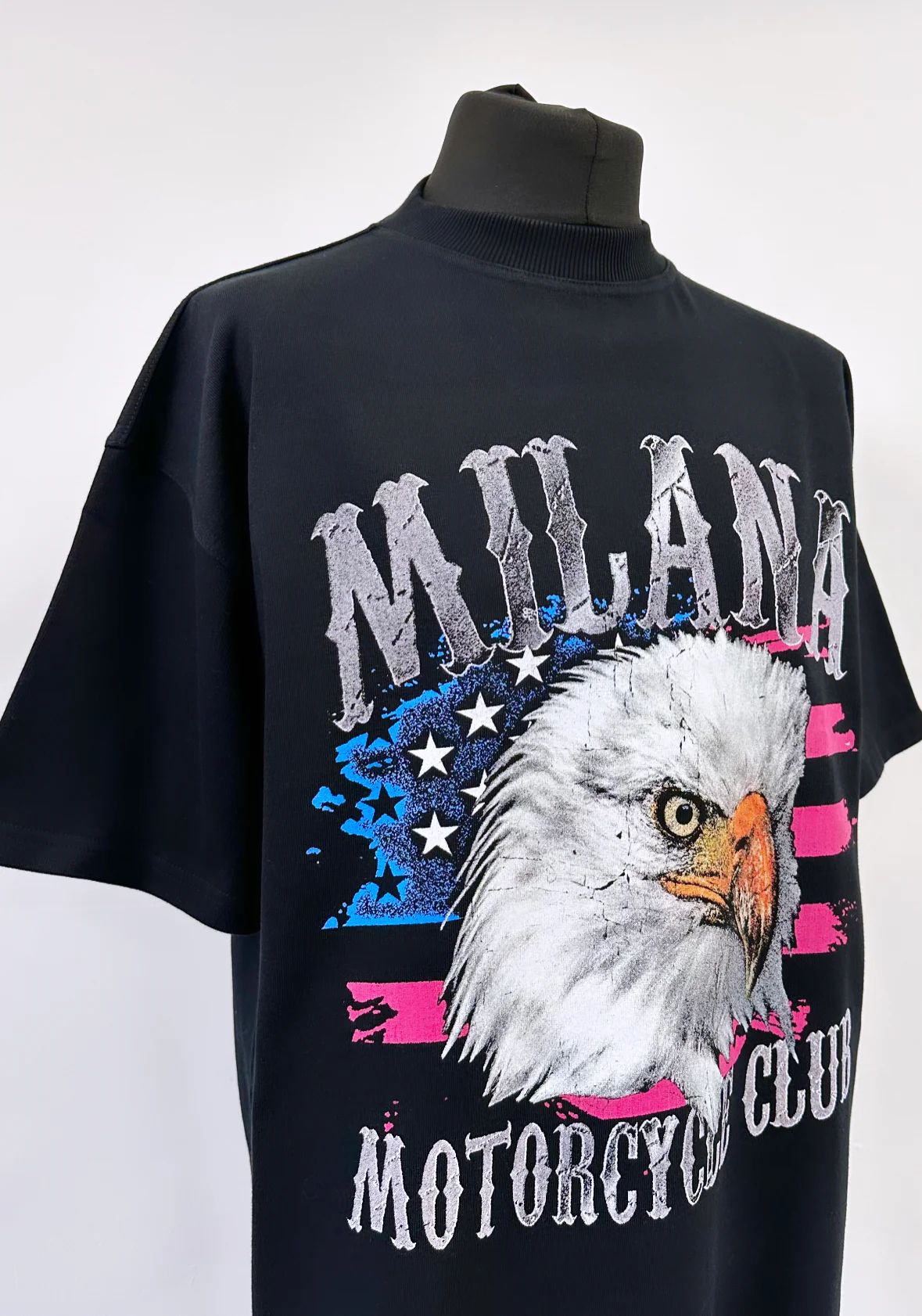 Black Heavyweight Vintage T-shirt. - Image 4