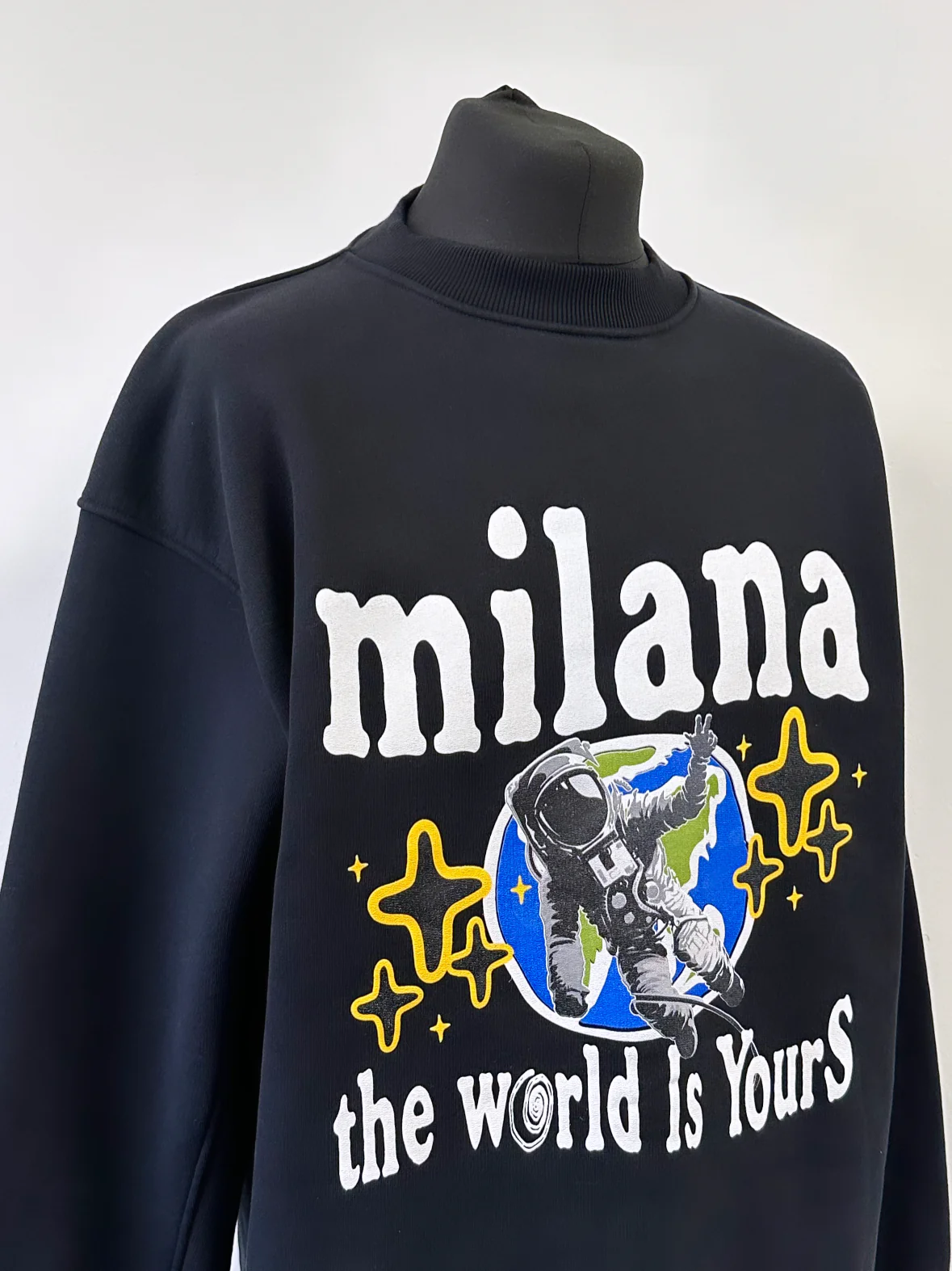Black Space Heavyweight Sweatshirt. - Image 4