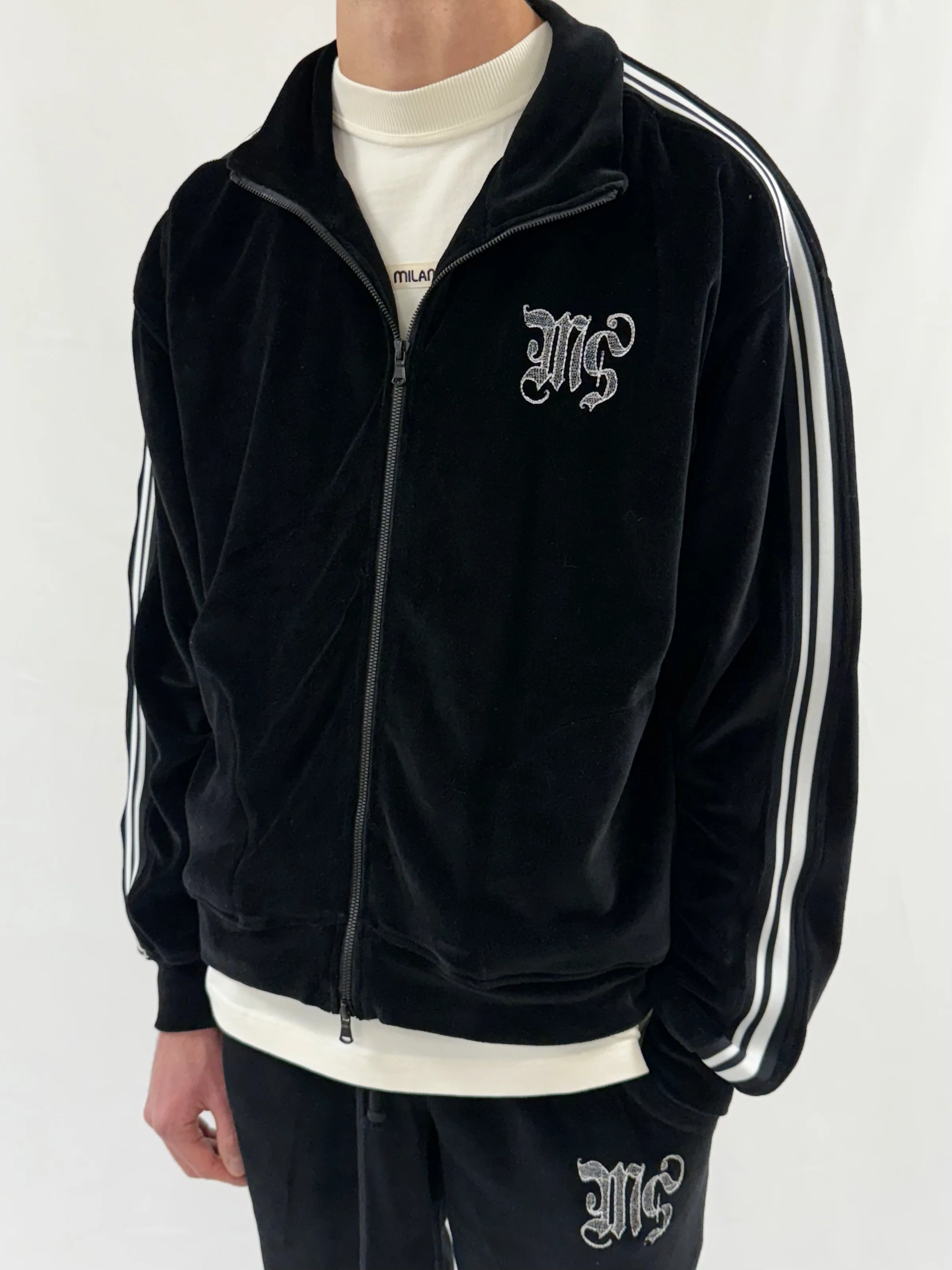 Black Velour Zip Jacket. - Image 4