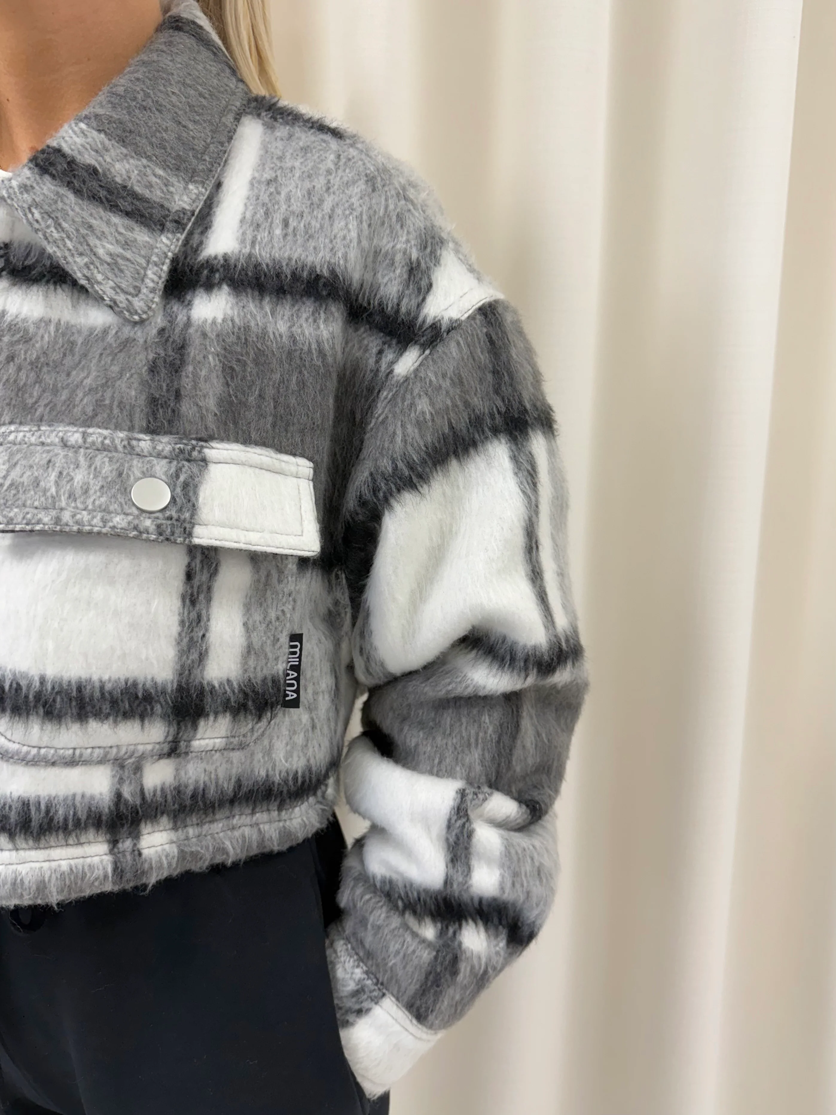 Charcoal Wool Check Cropped Flannel Trucker Jacket. - Image 4
