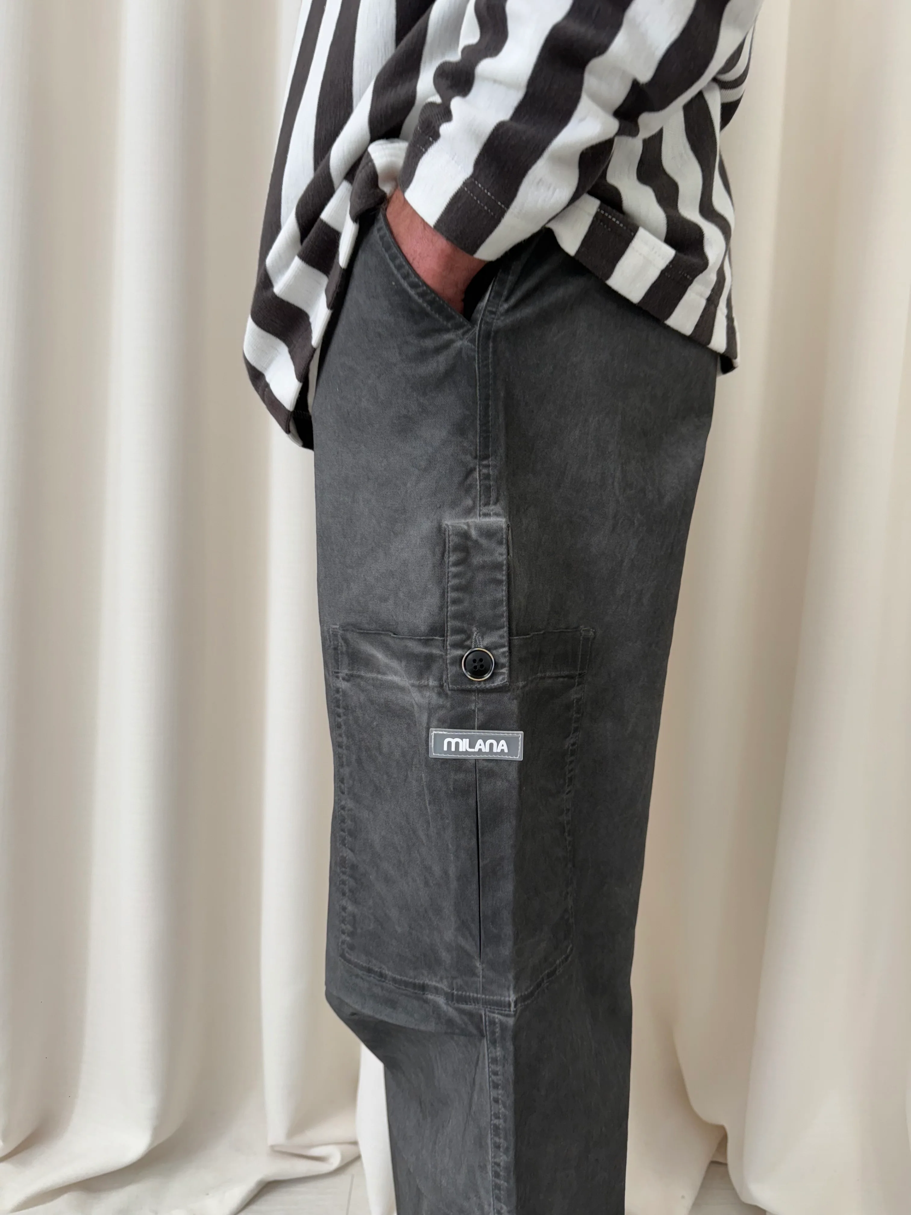 Vintage Black Cargo Pants. - Image 3