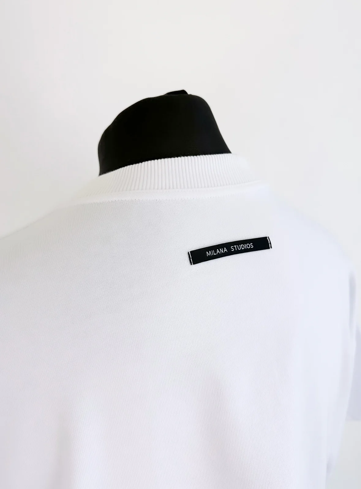 White Heavyweight Eagle T-shirt. - Image 5