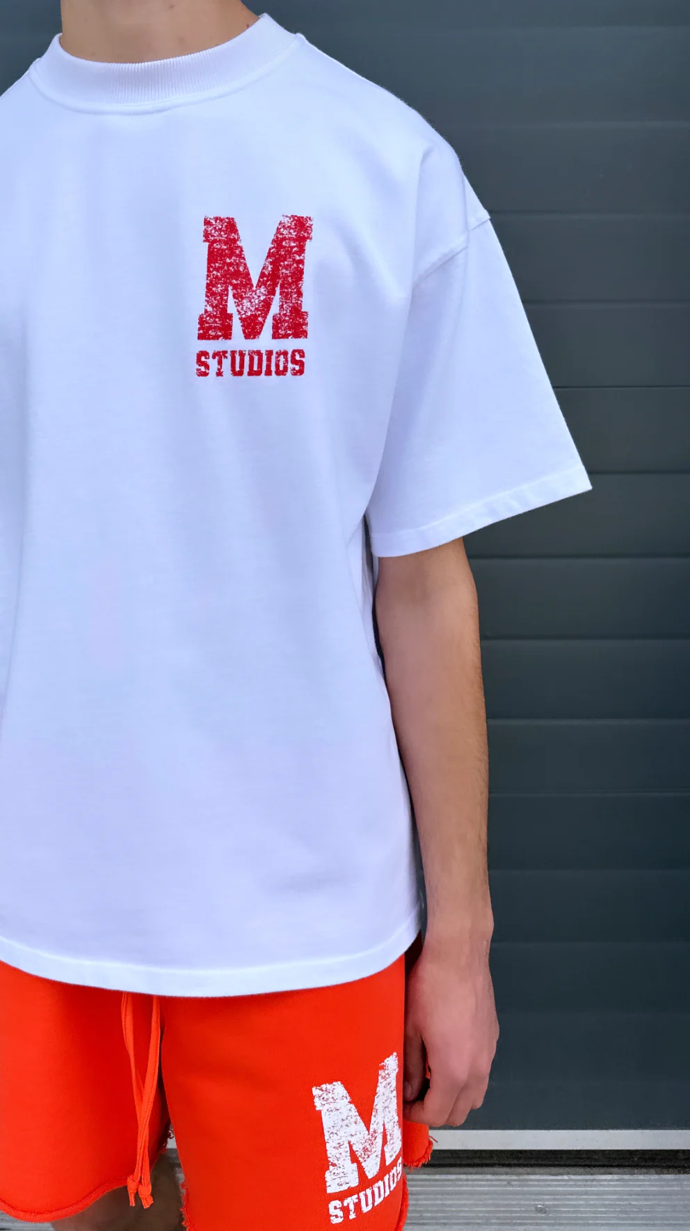 White Heavyweight M T-shirt. - Image 3