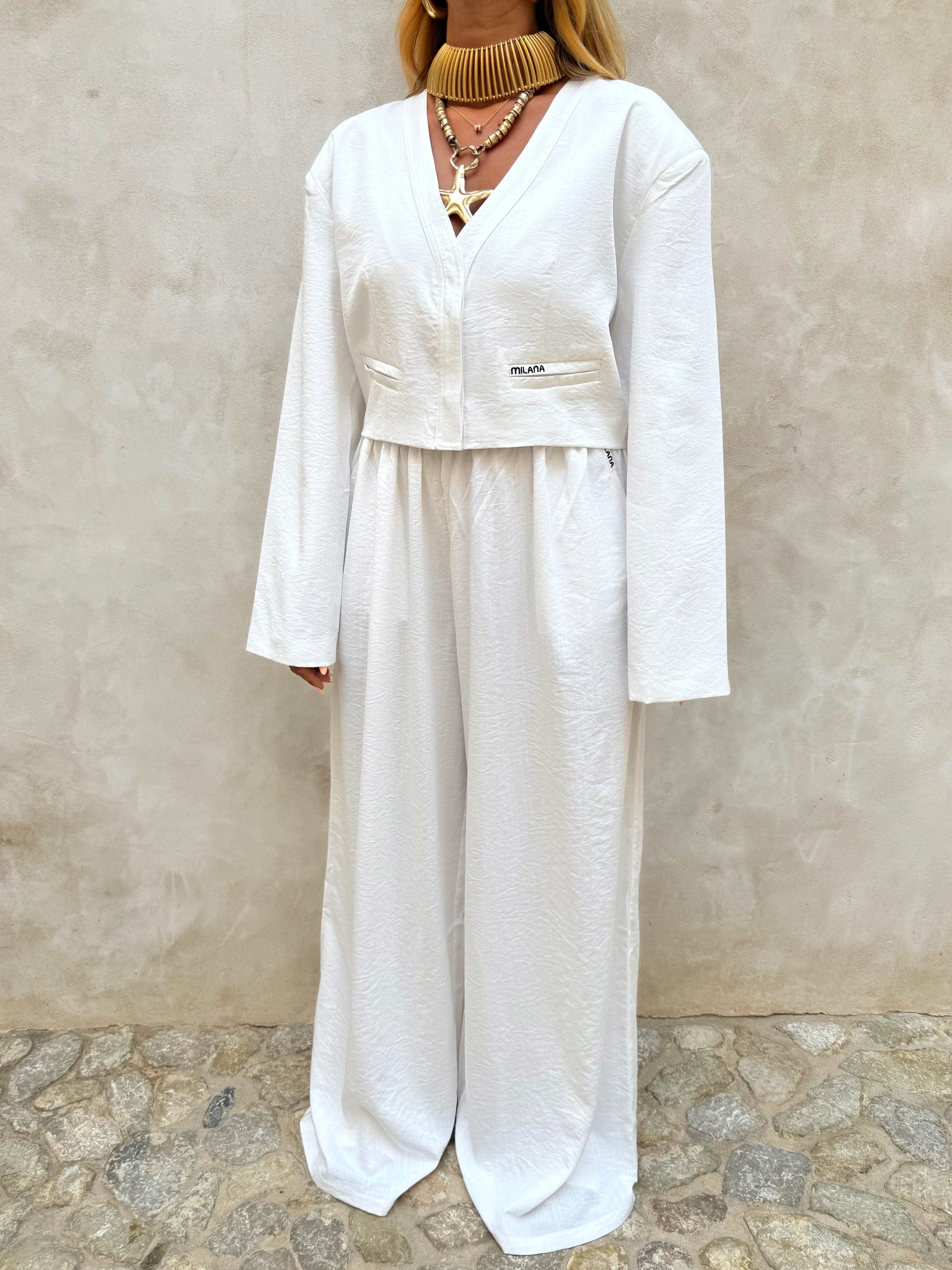 White Milana Cropped Linen Padded Blazer. - Image 5